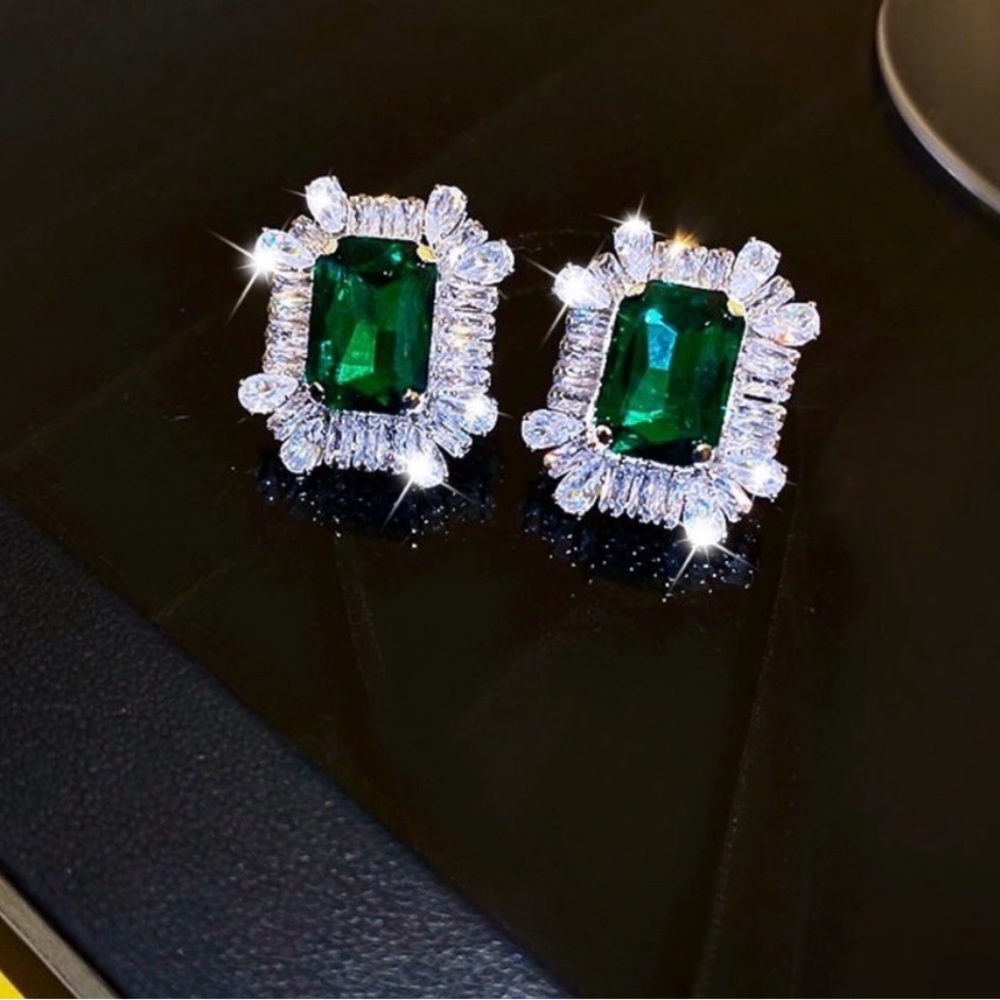 Emerald Green & Crystal Stud Earrings